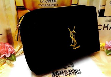 trousse yves saint laurent offerte sephora|Offre Yves Saint Laurent Beauté : Une trousse siglée Yves.